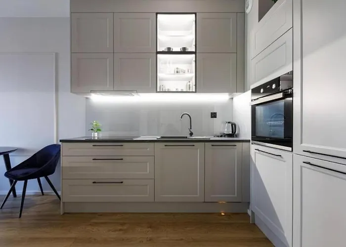 Golden - Great Location - Cozy And Bright&janapawla19