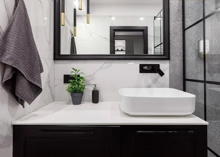 Golden - Great Location - Cozy And Bright&janapawla19