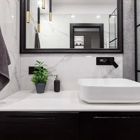 Golden - Great Location - Cozy And Bright&janapawla19