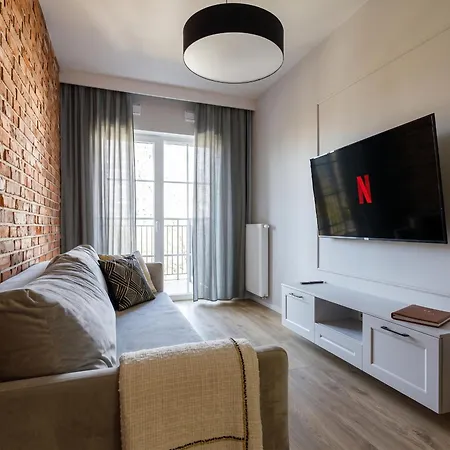 Appartement Golden - Great Location - Cozy And Bright&janapawla19